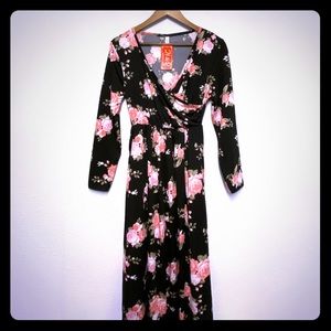 NWT Women’s Black Floral Pink Midi Dress Sz S
